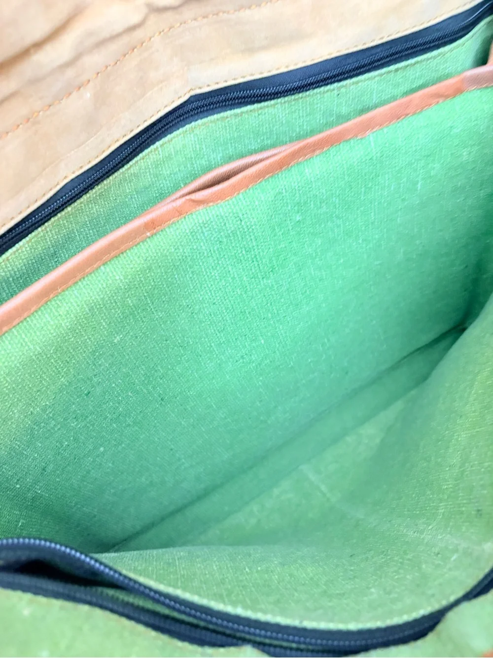 CUERO Tan Leather Laptop Messenger Bag Briefcase Green Lining